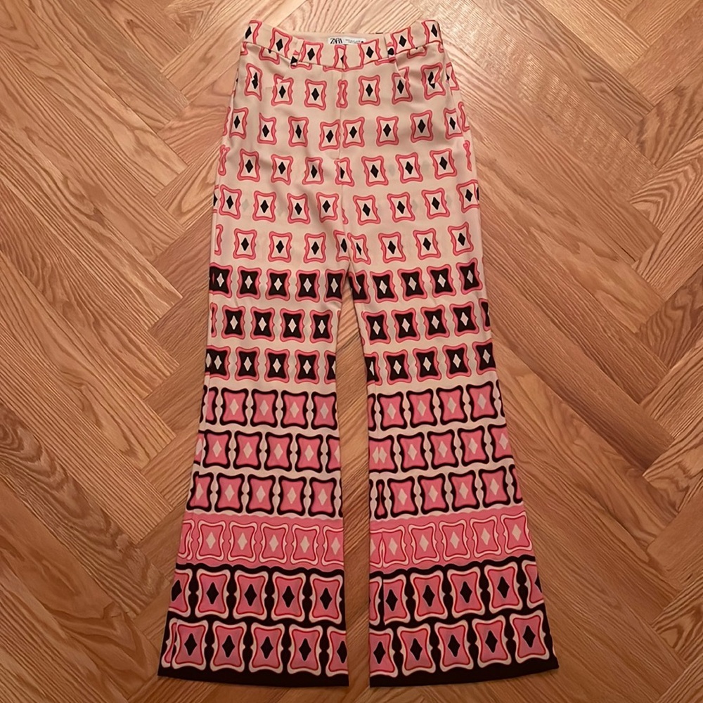 Pink & black print, high waist, flared leg pants from Zara, size M. Never worn.